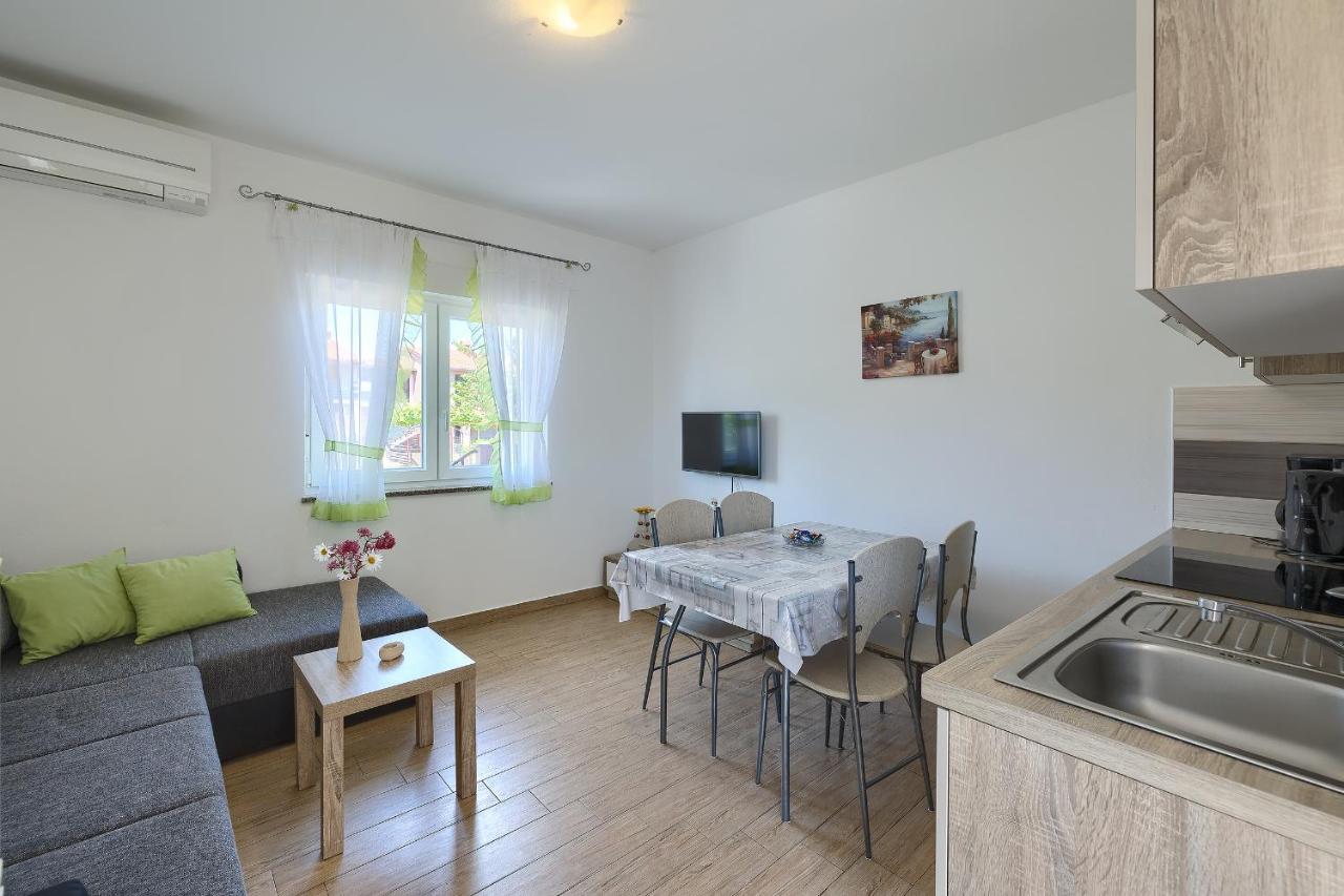 Apartman Mishel 2 Fazana Ngoại thất bức ảnh